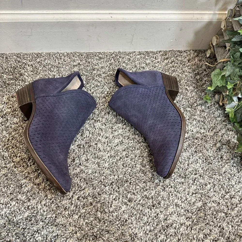 Lucky Brand Baley Purple Perforated Suede Leather Ankle Booties Size 6 M New